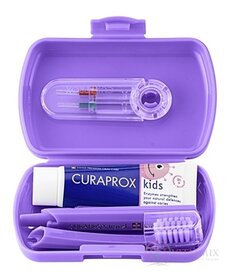 CURAPROX Kids travel set fialový (1x zubní kartáček, 2x mezizubní kartáček CPS, 1x zubní pasta meloun 6+ 10 ml, 1x nálepka) 1x1 set